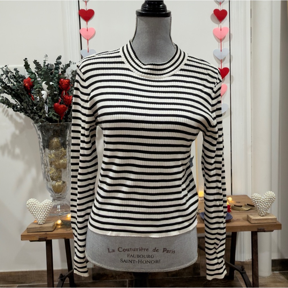 H&M Ribbed Black & White Striped Top